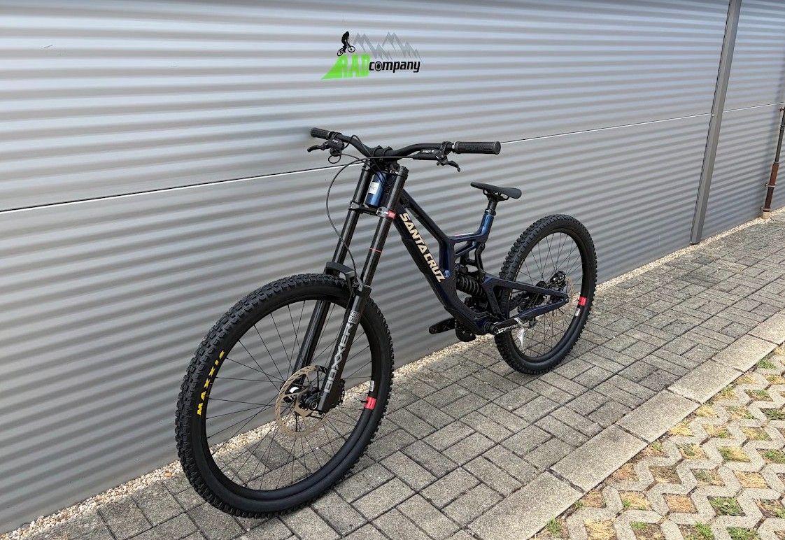 2027 Santa Cruz V10 DH S Downhill Kerékpár