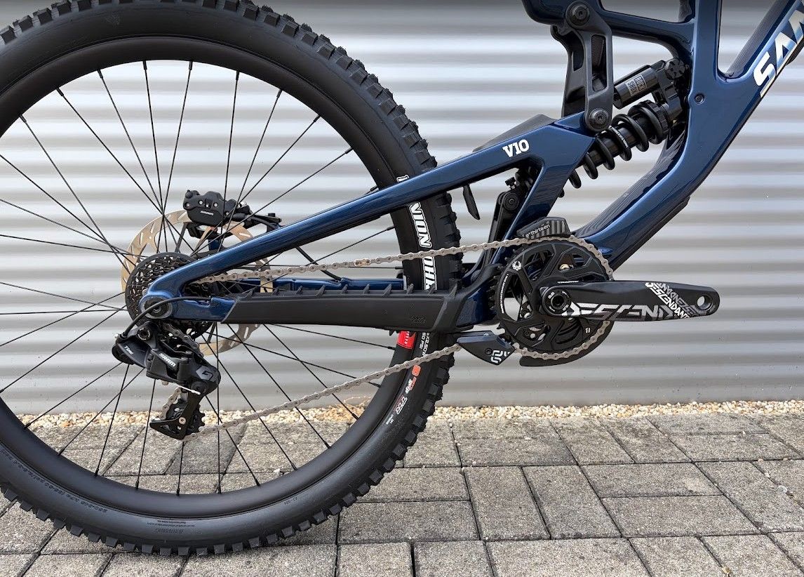 2027 Santa Cruz V10 DH S Downhill Kerékpár