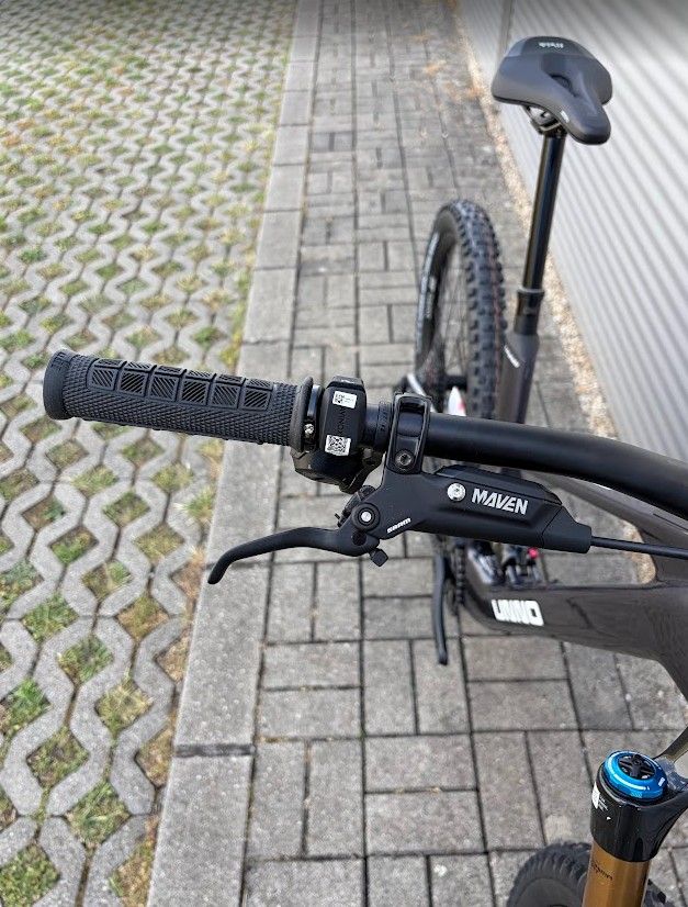 2027 UNNO MITH Race E-bike