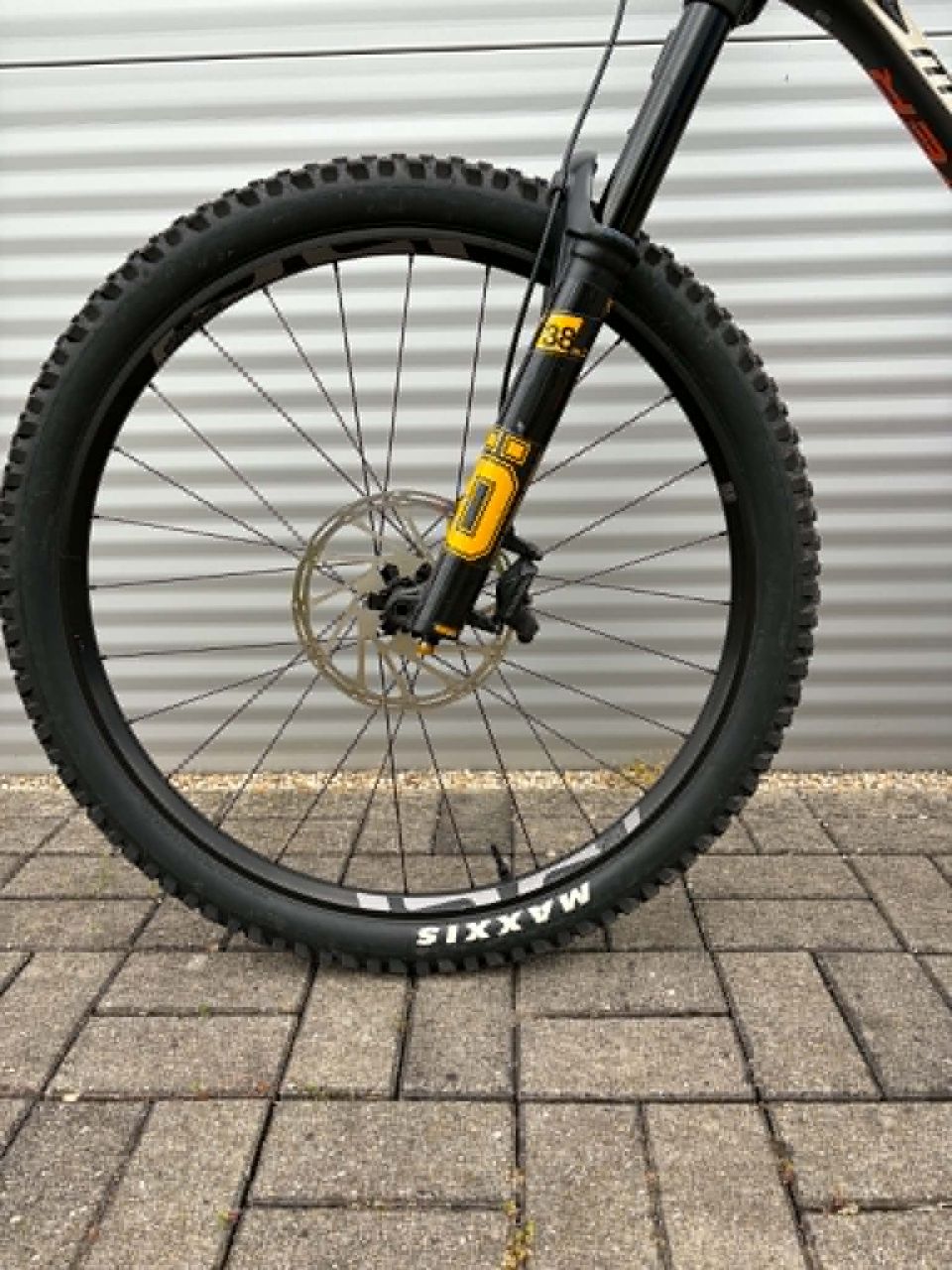 2023 Mondraker Superfoxy Carbon R Enduro Kerékpár