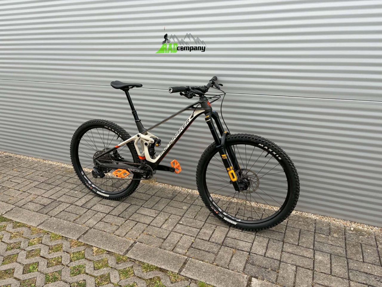 2023 Mondraker Superfoxy Carbon R Enduro Kerékpár