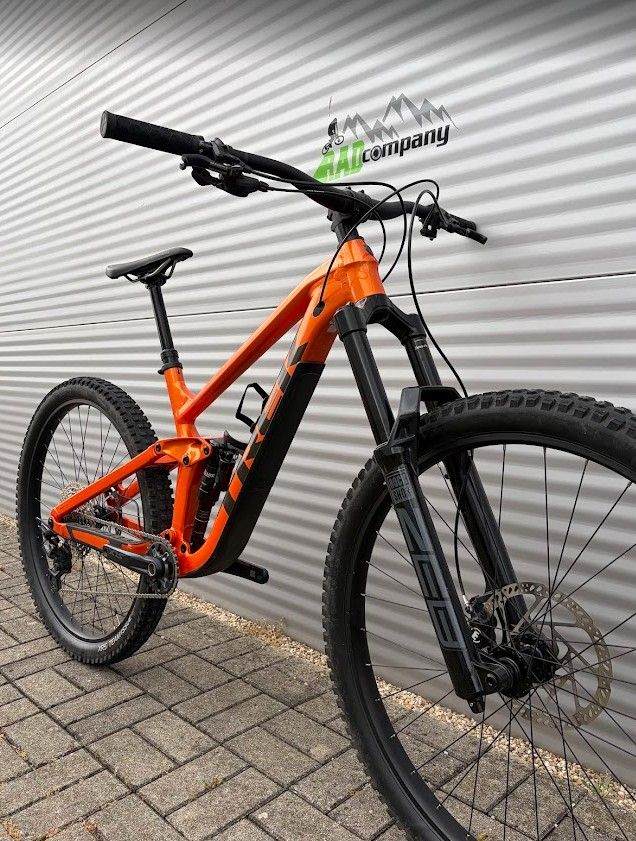 2022 Trek Slash 7 29" Enduro Kerékpár