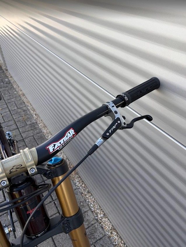 2023 Santa Cruz V10 Downhill Kerékpár