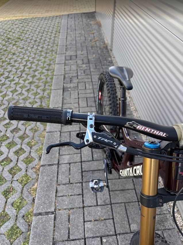 2023 Santa Cruz V10 Downhill Kerékpár