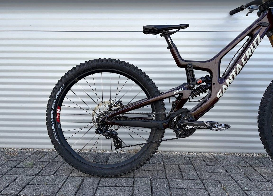 2023 Santa Cruz V10 Downhill Kerékpár