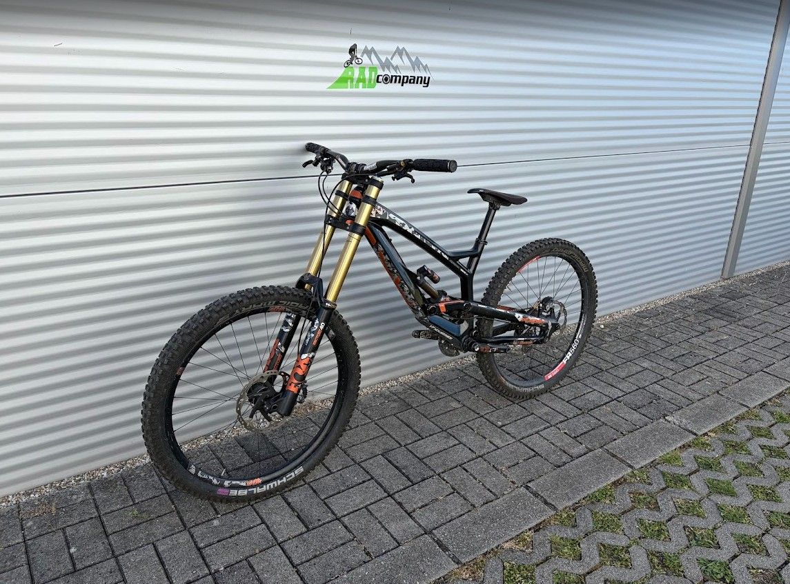 2016 YT Tues CF Pro Downhill Kerékpár