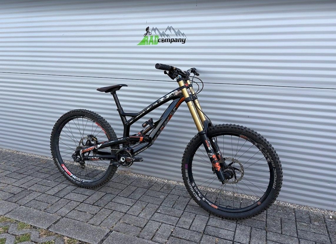2016 YT Tues CF Pro Downhill Kerékpár
