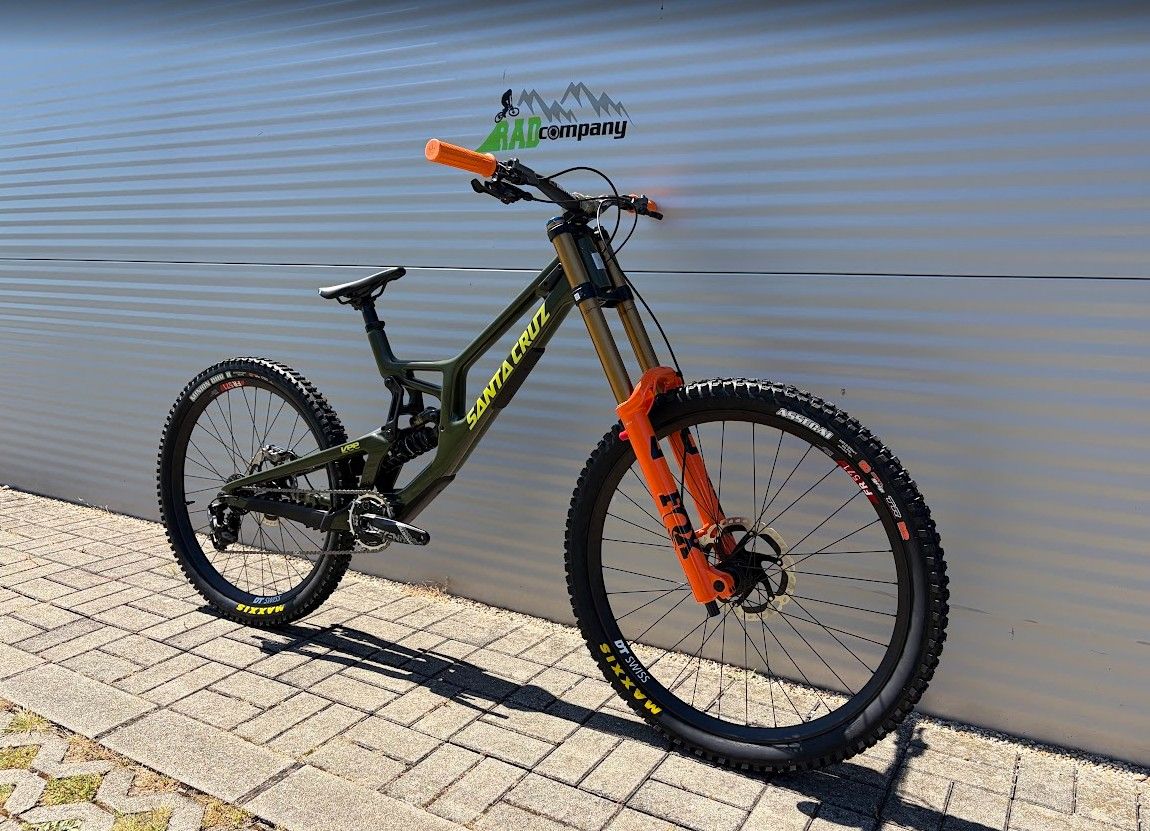 2027 Santa Cruz V10 Downhill Kerékpár