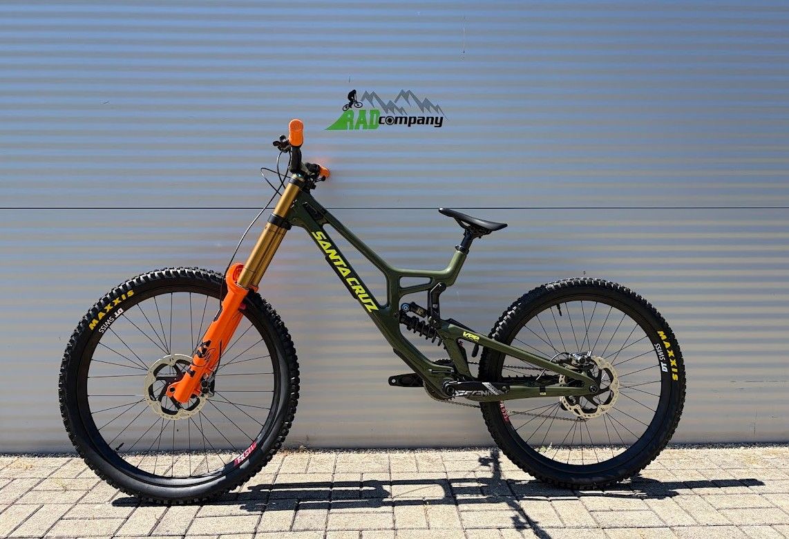 2027 Santa Cruz V10 Downhill Kerékpár