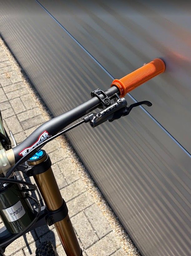 2027 Santa Cruz V10 Downhill Kerékpár