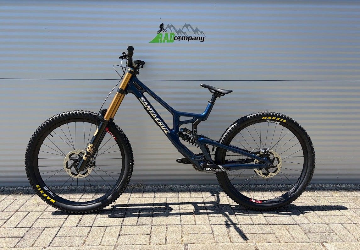 2027 Santa Cruz V10 Downhill Kerékpár