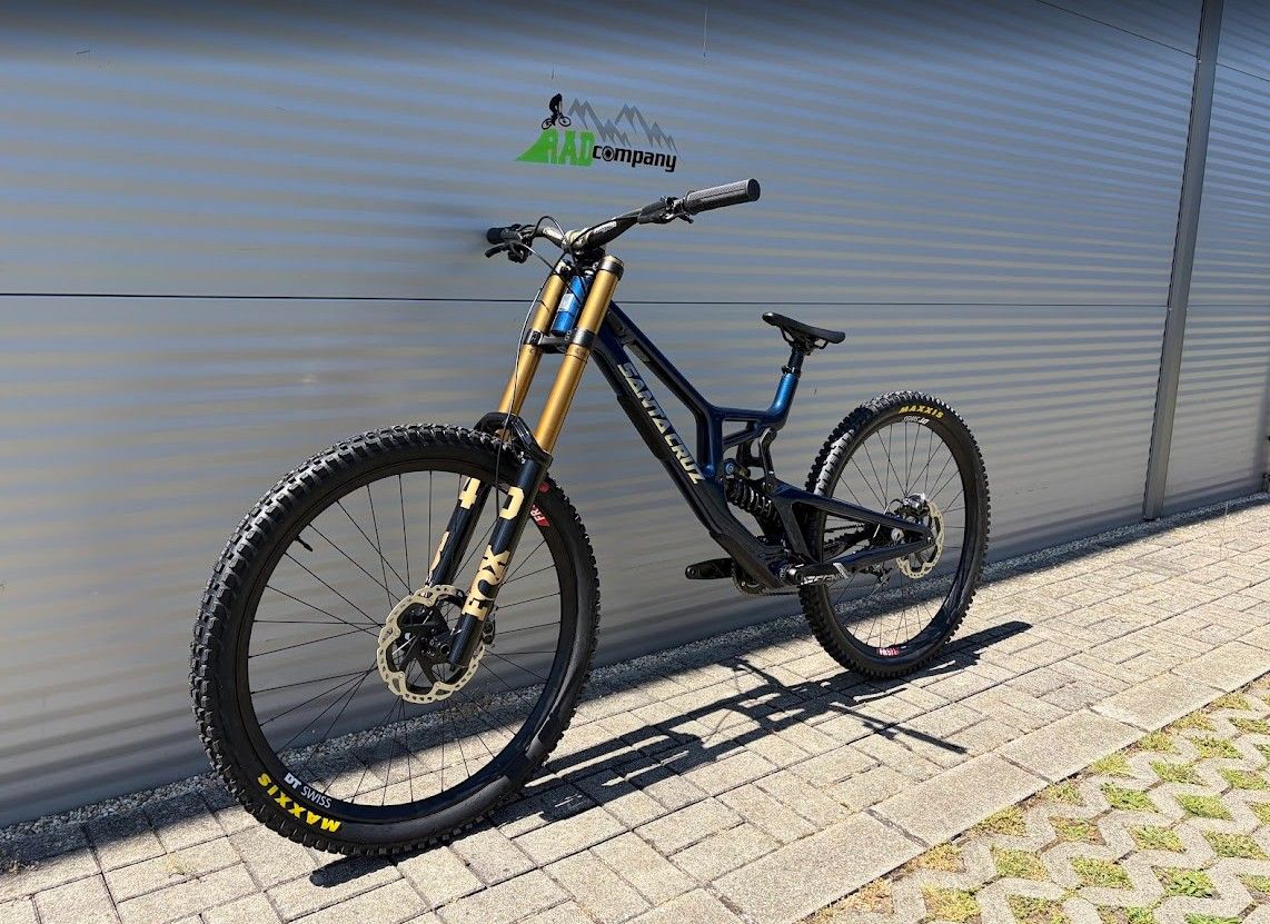 2027 Santa Cruz V10 Downhill Kerékpár