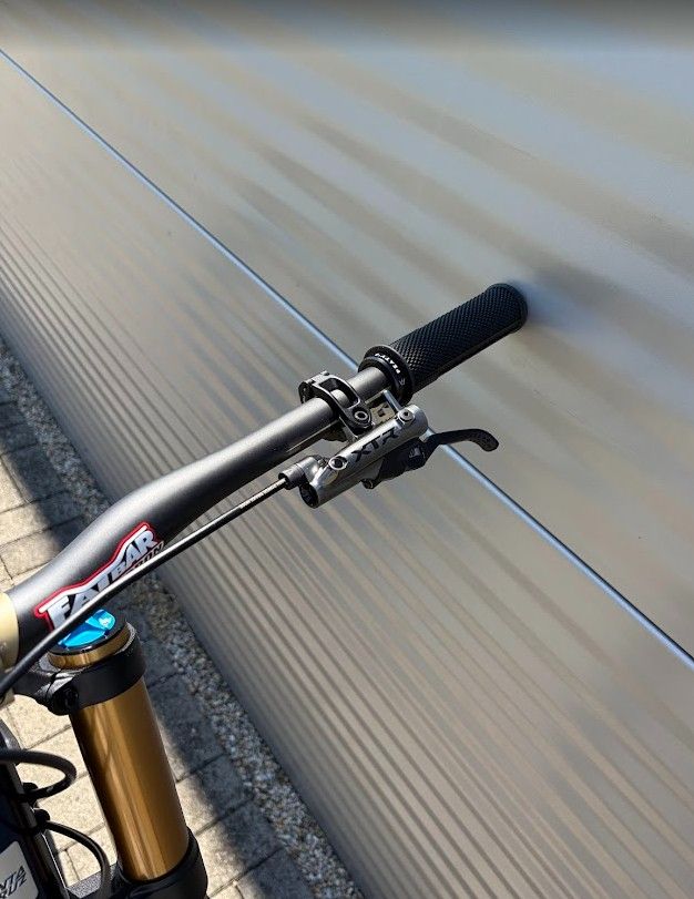 2027 Santa Cruz V10 Downhill Kerékpár