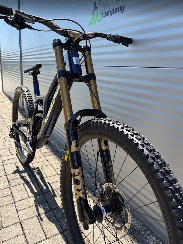 2027 Santa Cruz V10 Downhill Kerékpár