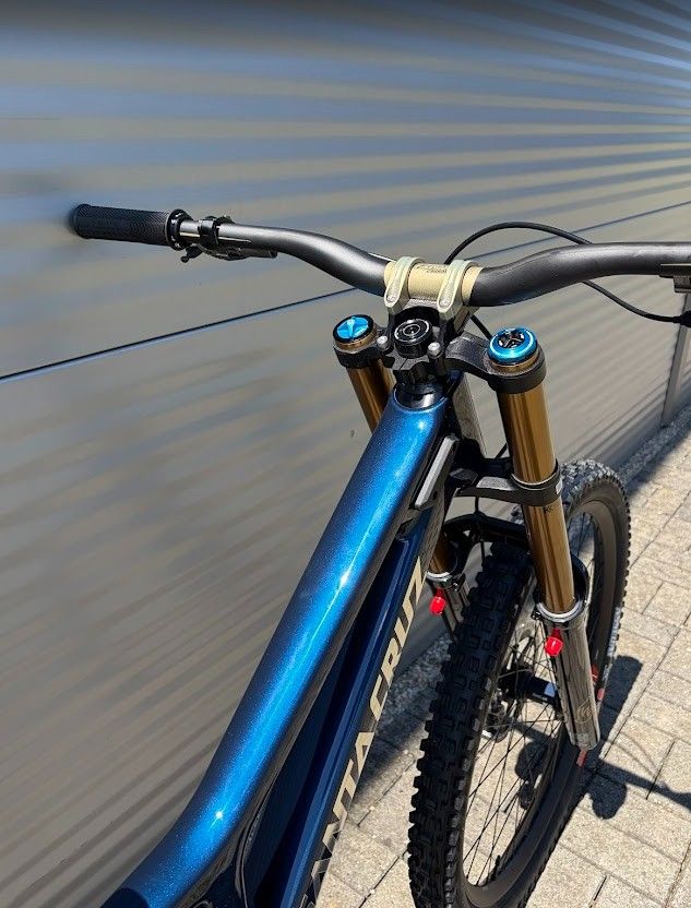 2027 Santa Cruz V10 Downhill Kerékpár