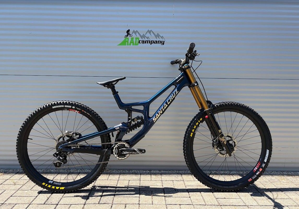 2027 Santa Cruz V10 Downhill Kerékpár