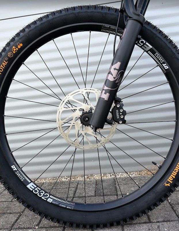 2026 Pivot Shuttle AMP'd Ride GX E-Bike