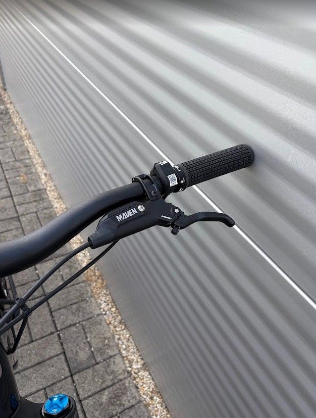 2026 Pivot Shuttle AMP'd Ride GX E-Bike
