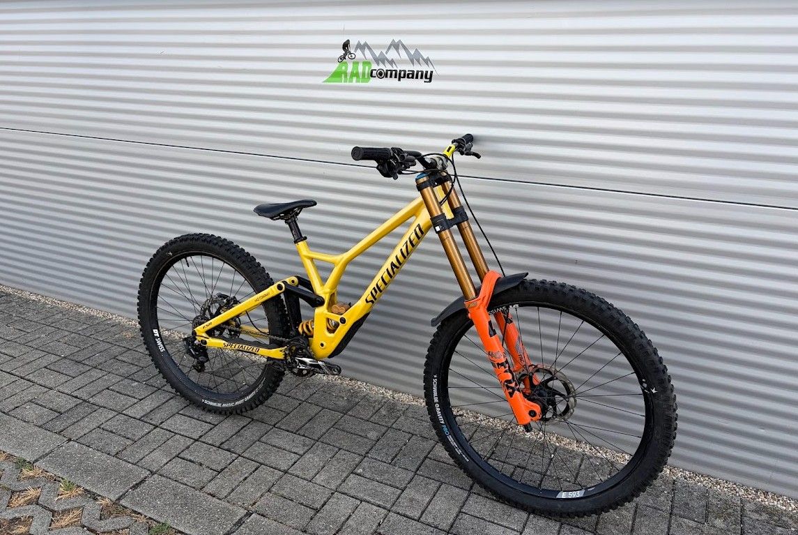 2023 Specialized Demo Downhill Kerékpár
