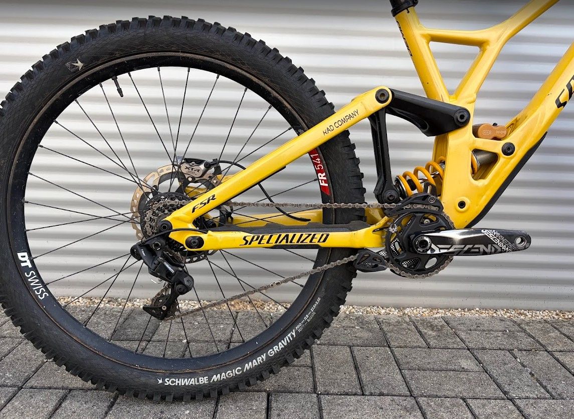 2023 Specialized Demo Downhill Kerékpár