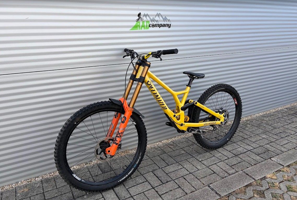 2023 Specialized Demo Downhill Kerékpár