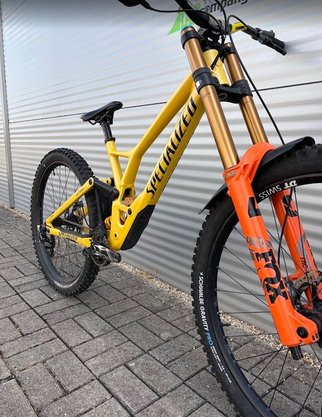 2023 Specialized Demo Downhill Kerékpár