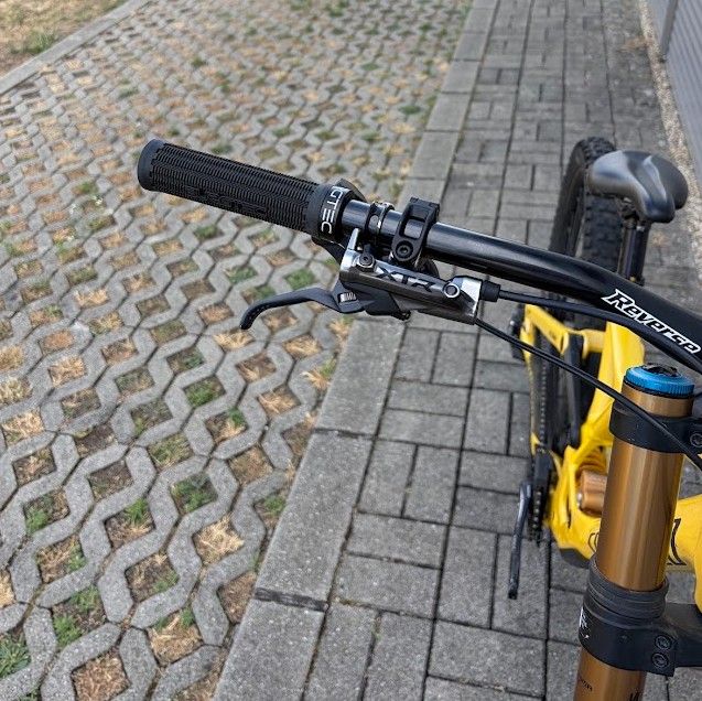 2023 Specialized Demo Downhill Kerékpár