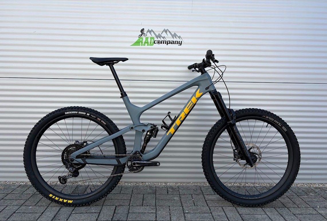 2022 Trek Slash 9.8 XT Gen 5 Enduro Kerékpár