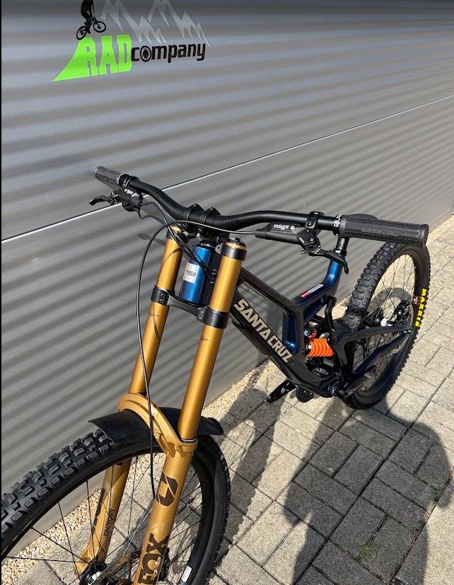 2027 Santa Cruz V10 Downhill Kerékpár