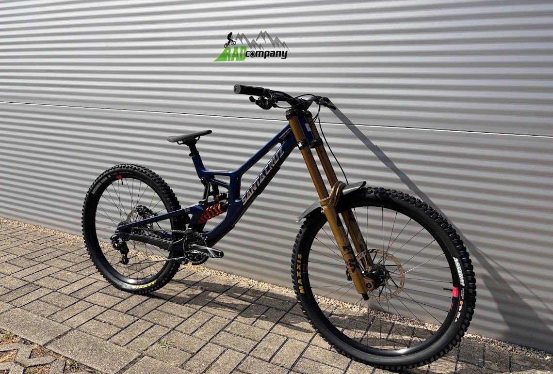 2027 Santa Cruz V10 Downhill Kerékpár