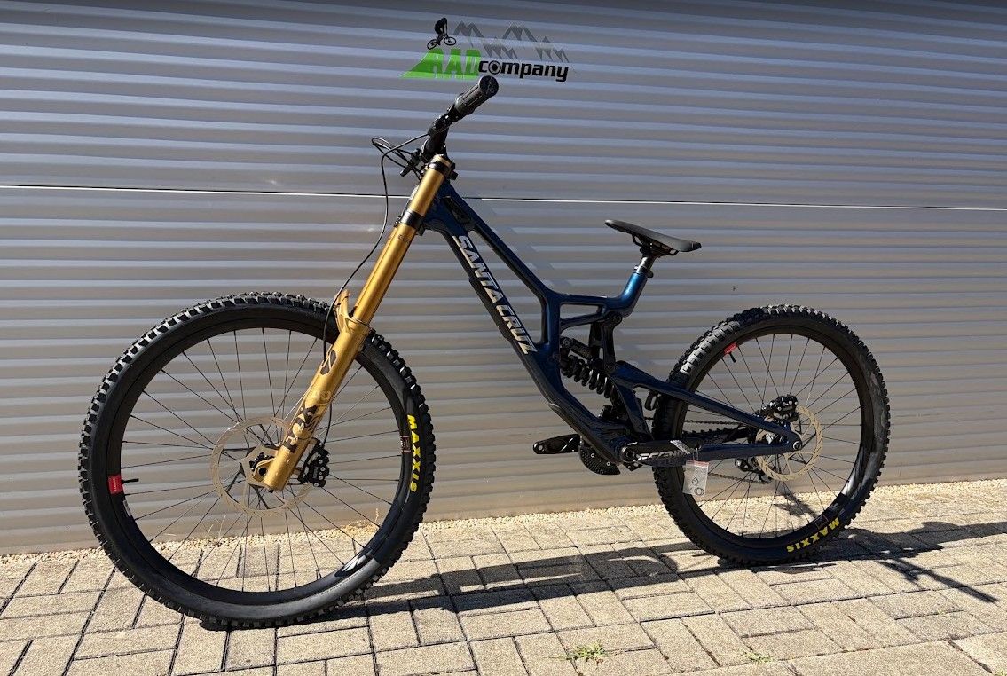 2027 Santa Cruz V10 Downhill Kerékpár