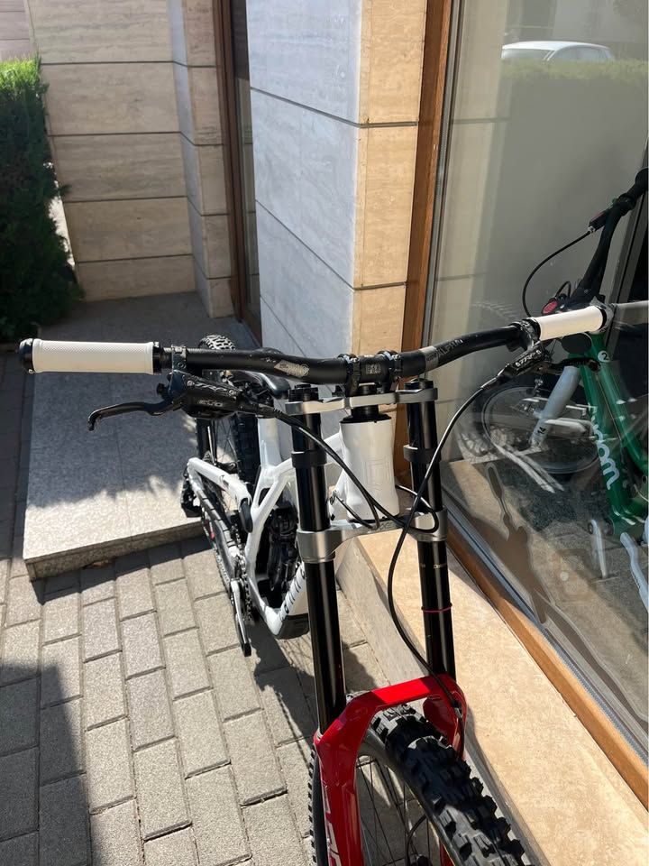 2023 Commencal Supreme DH V5 gyerek downhill kerékpár 2023 Commencal Supreme DH V5 gyerek downhill kerékpár