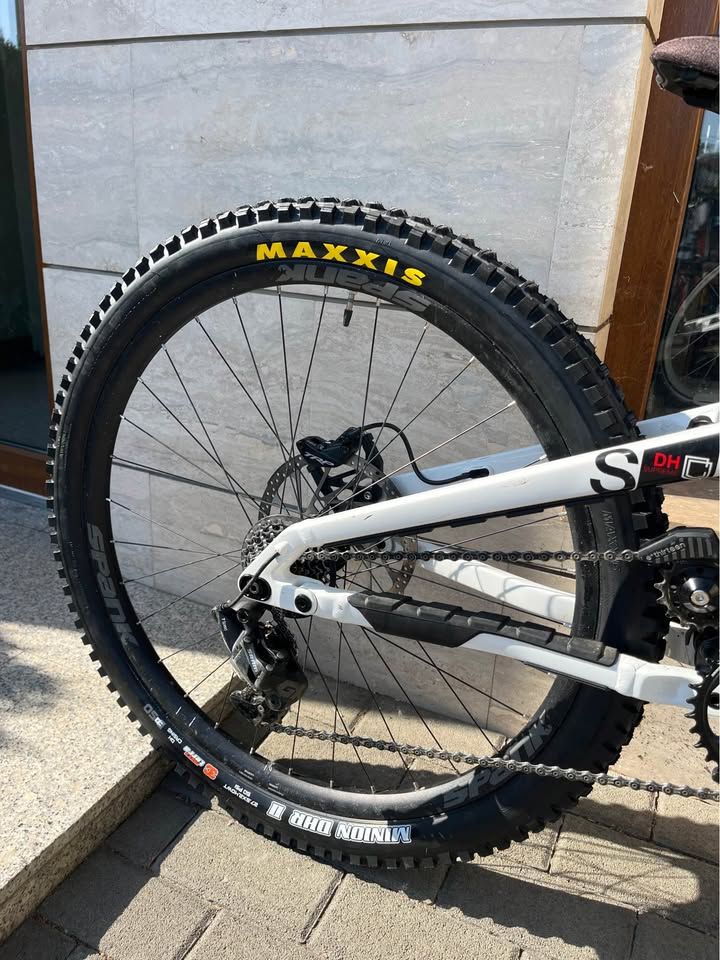2023 Commencal Supreme DH V5 gyerek downhill kerékpár 2023 Commencal Supreme DH V5 gyerek downhill kerékpár