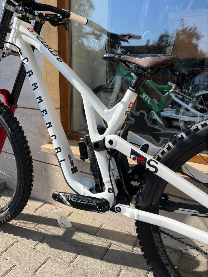 2023 Commencal Supreme DH V5 gyerek downhill kerékpár 2023 Commencal Supreme DH V5 gyerek downhill kerékpár