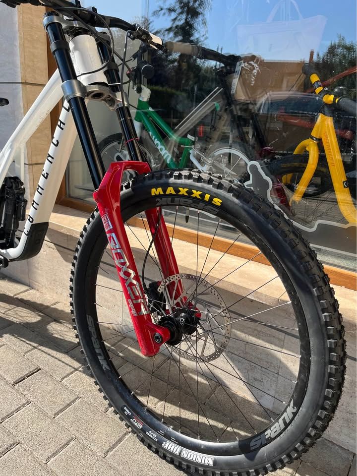2023 Commencal Supreme DH V5 gyerek downhill kerékpár 2023 Commencal Supreme DH V5 gyerek downhill kerékpár