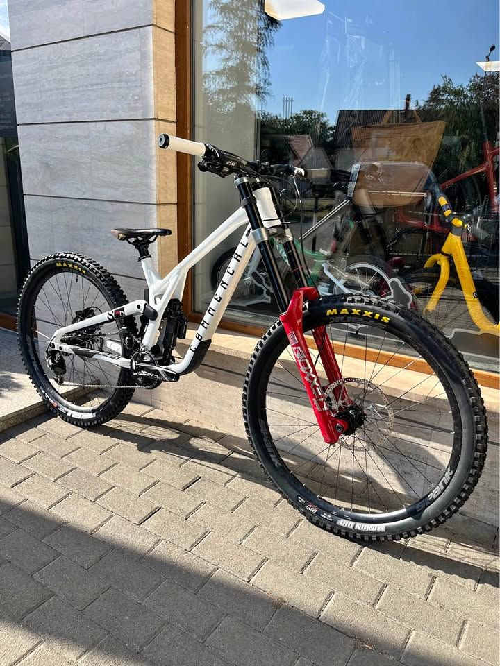 2023 Commencal Supreme DH V5 gyerek downhill kerékpár 2023 Commencal Supreme DH V5 gyerek downhill kerékpár