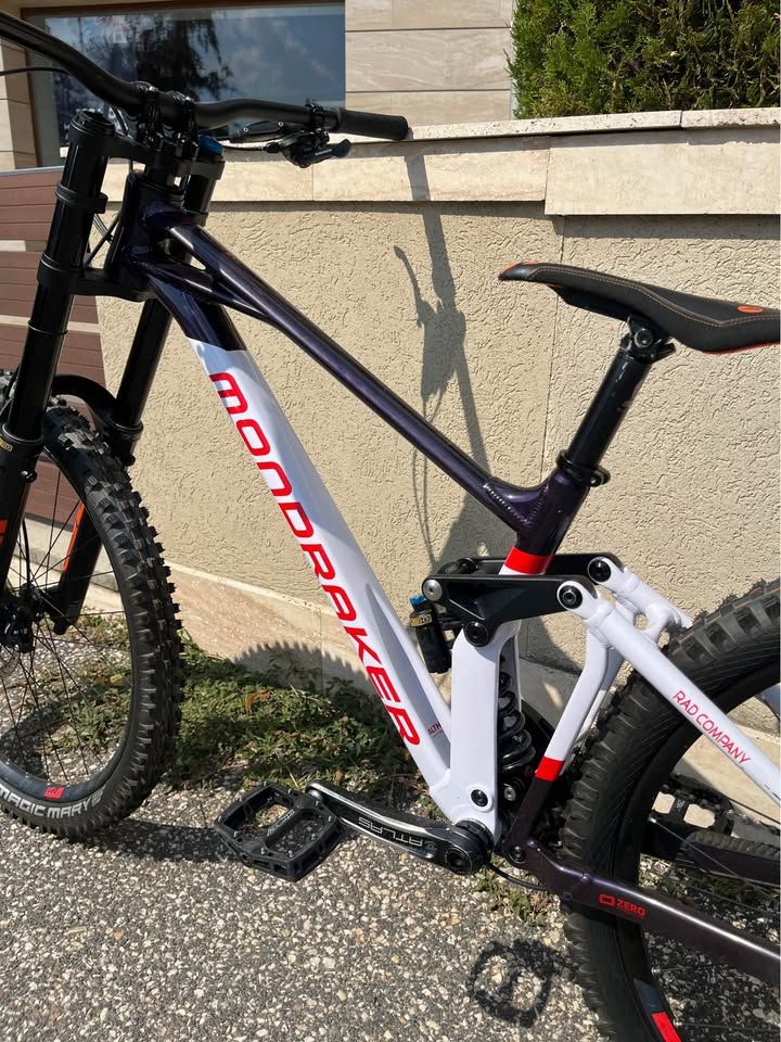 2022 Mondraker Summum AL Downhill Kerékpár