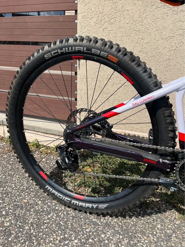 2022 Mondraker Summum AL Downhill Kerékpár