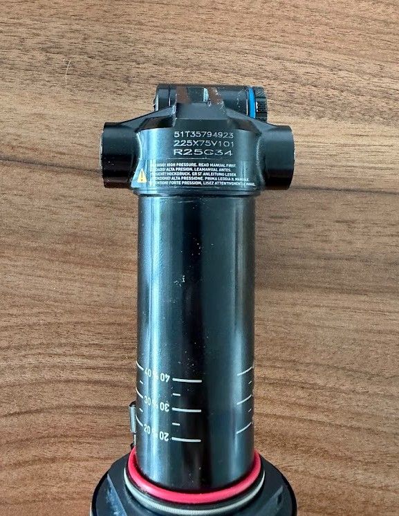 2024 ROCKSHOX Vivid Ultimate Air Trunnion Rugóstag
