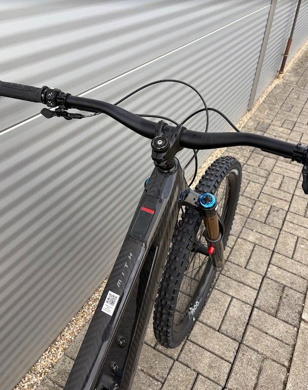 2025 UNNO MITH Race E-bike