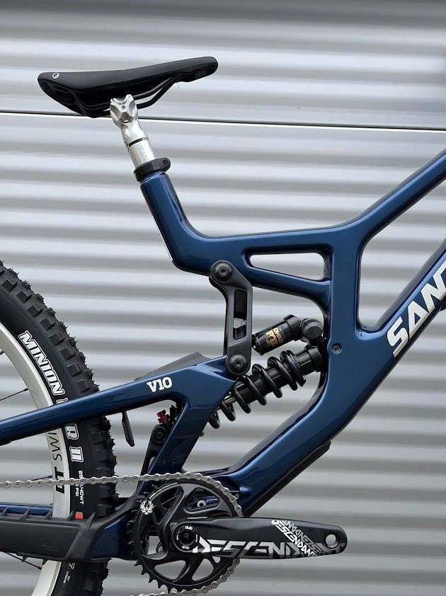 2026 Santa Cruz V10 Downhill Kerékpár