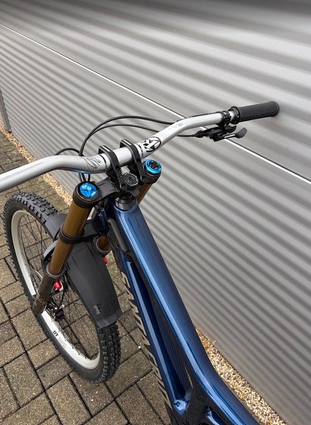 2026 Santa Cruz V10 Downhill Kerékpár