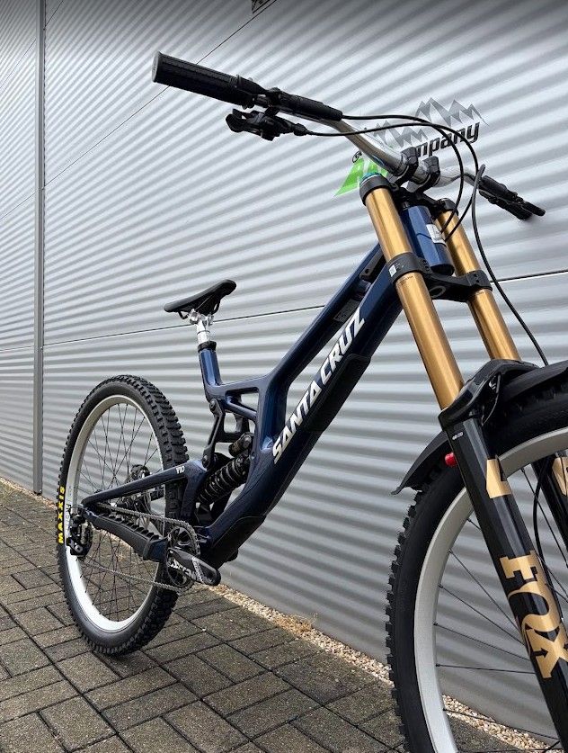 2026 Santa Cruz V10 Downhill Kerékpár