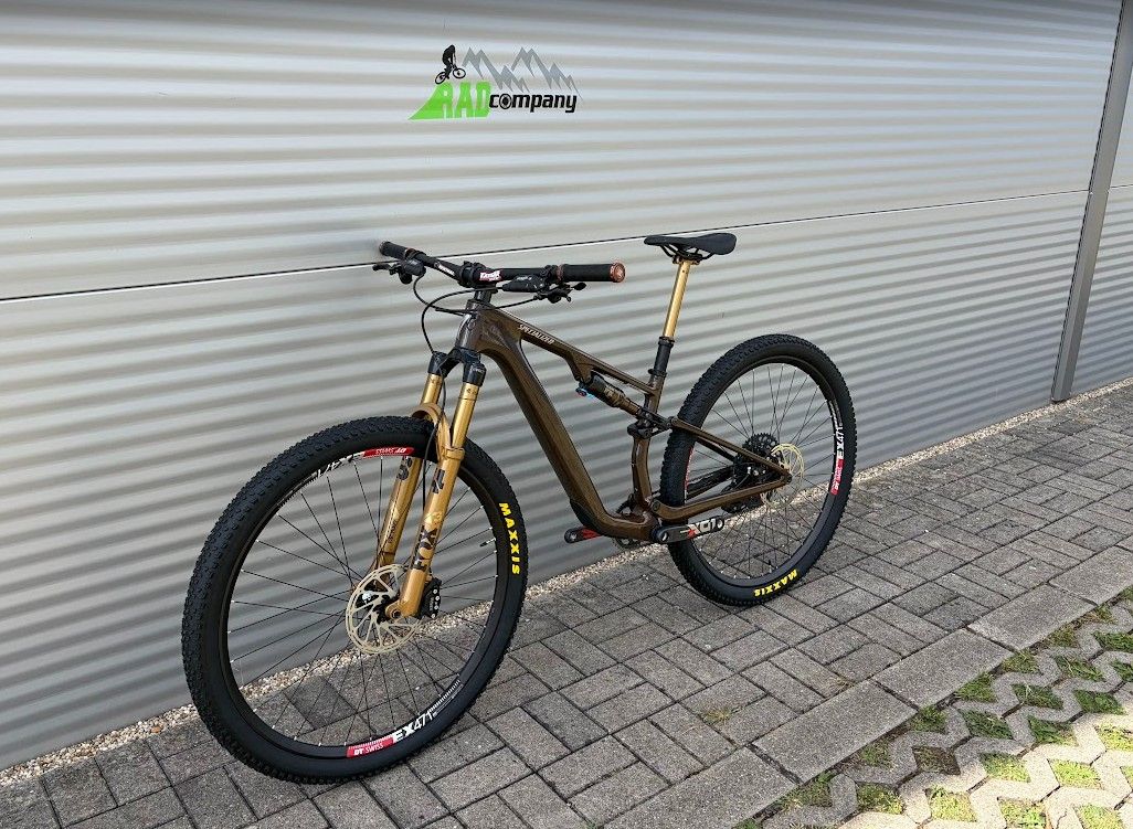 2025 SPECIALIZED EPIC 8 EVO Trail Kerékpár