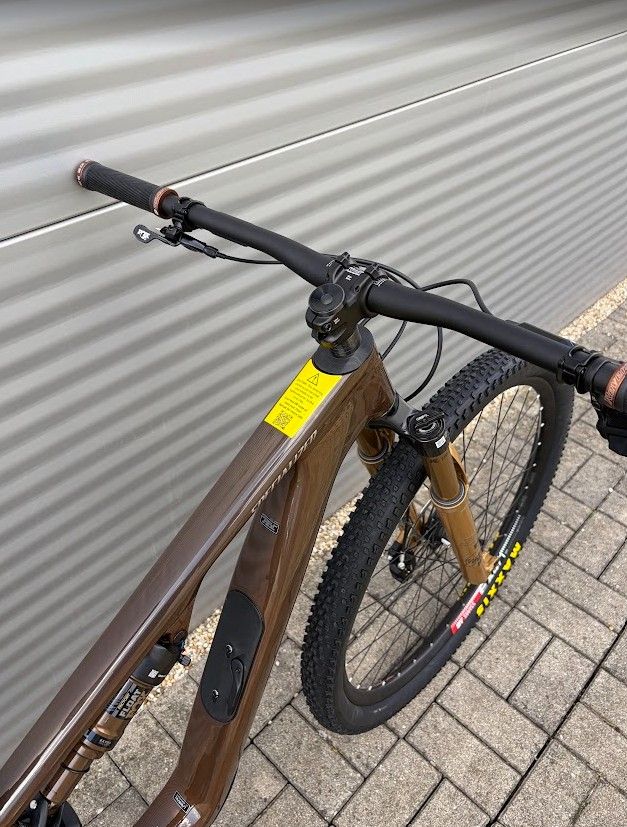 2025 SPECIALIZED EPIC 8 EVO Trail Kerékpár