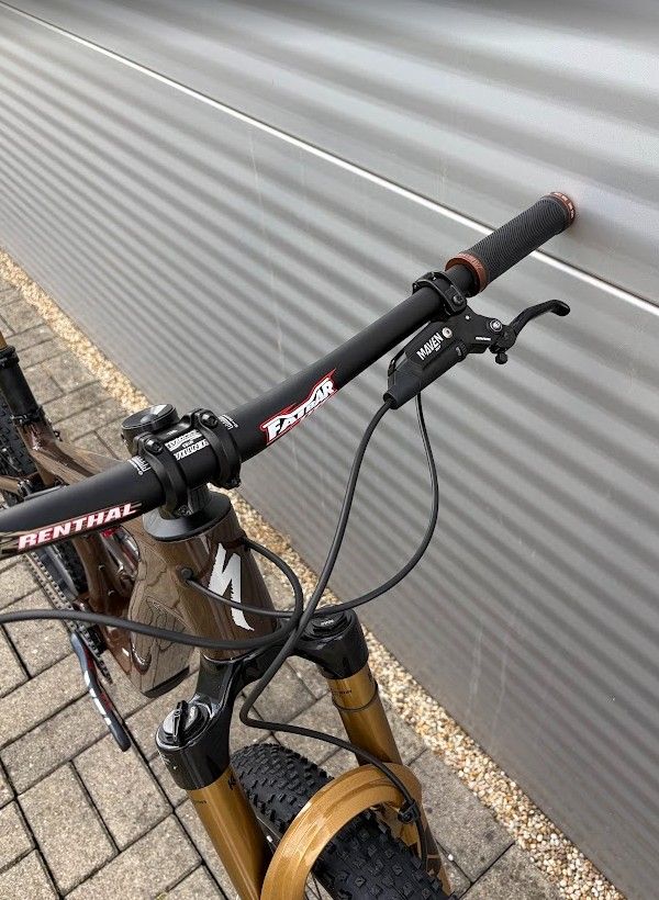 2025 SPECIALIZED EPIC 8 EVO Trail Kerékpár
