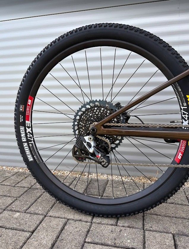 2025 SPECIALIZED EPIC 8 EVO Trail Kerékpár