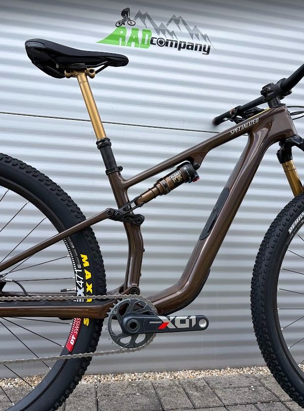 2025 SPECIALIZED EPIC 8 EVO Trail Kerékpár