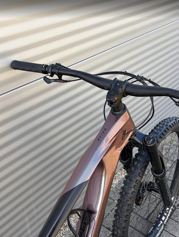 2023 GIANT Reign, Advanced Pro 2 Enduro Kerékpár 2023 GIANT Reign, Advanced Pro 2 Enduro Kerékpár