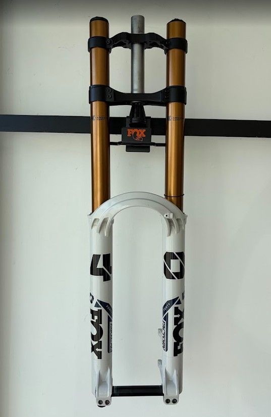 2024 FOX 40 FLOAT FACTORY GRIP 2 203MM 29 Villa